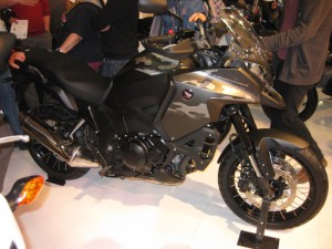 10_eurasia_moto_bike_expo_2014_honda_crosstourer_kamuflaj_asker_motosiklet
