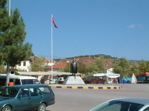atatürk heykeli