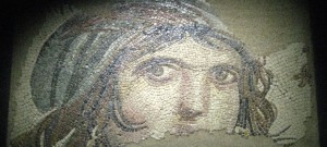 cingene_kizi_zeugma-featured